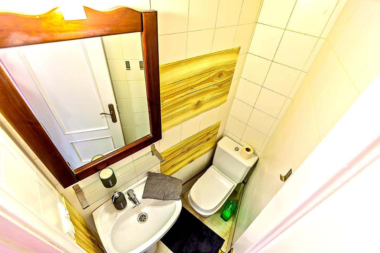 Plaza De Carcel 3-bedroom Apartment